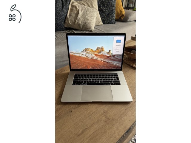 Eladó MacBook Pro 15,”4-inch töltővel, magyar billentyű (2017, Intel Core i7, 16GB RAM, 256GB SSD, Ezüst, Touch Bar + Touch ID)