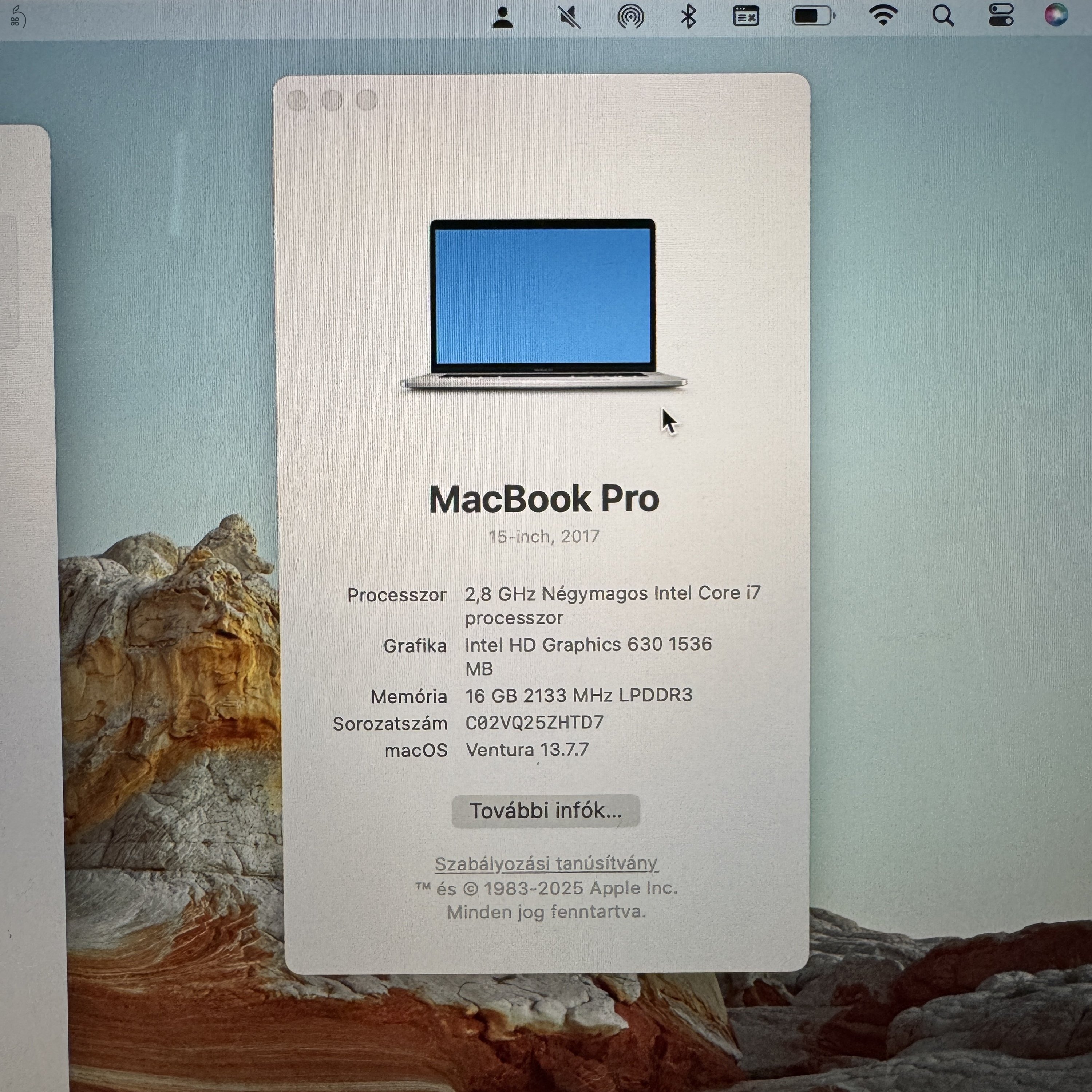 Eladó MacBook Pro 15,”4-inch töltővel, magyar billentyű (2017, Intel Core i7, 16GB RAM, 256GB SSD, Ezüst, Touch Bar + Touch ID)