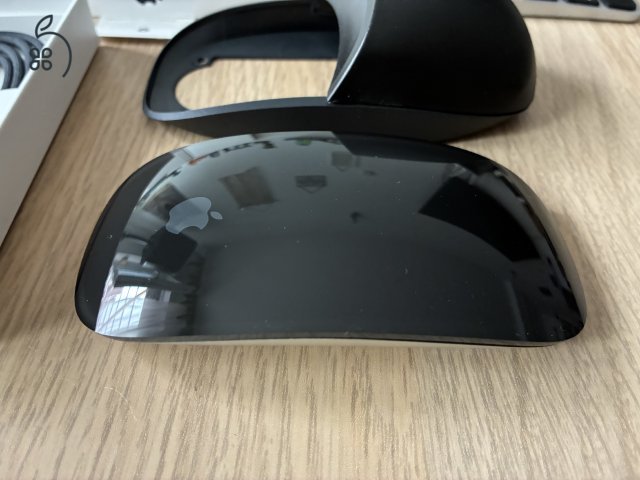 Apple Magic Keyboard Touch ID (fekete, számbillentyűzettel) + Magic Mouse 2 + ergonómikus egér ház