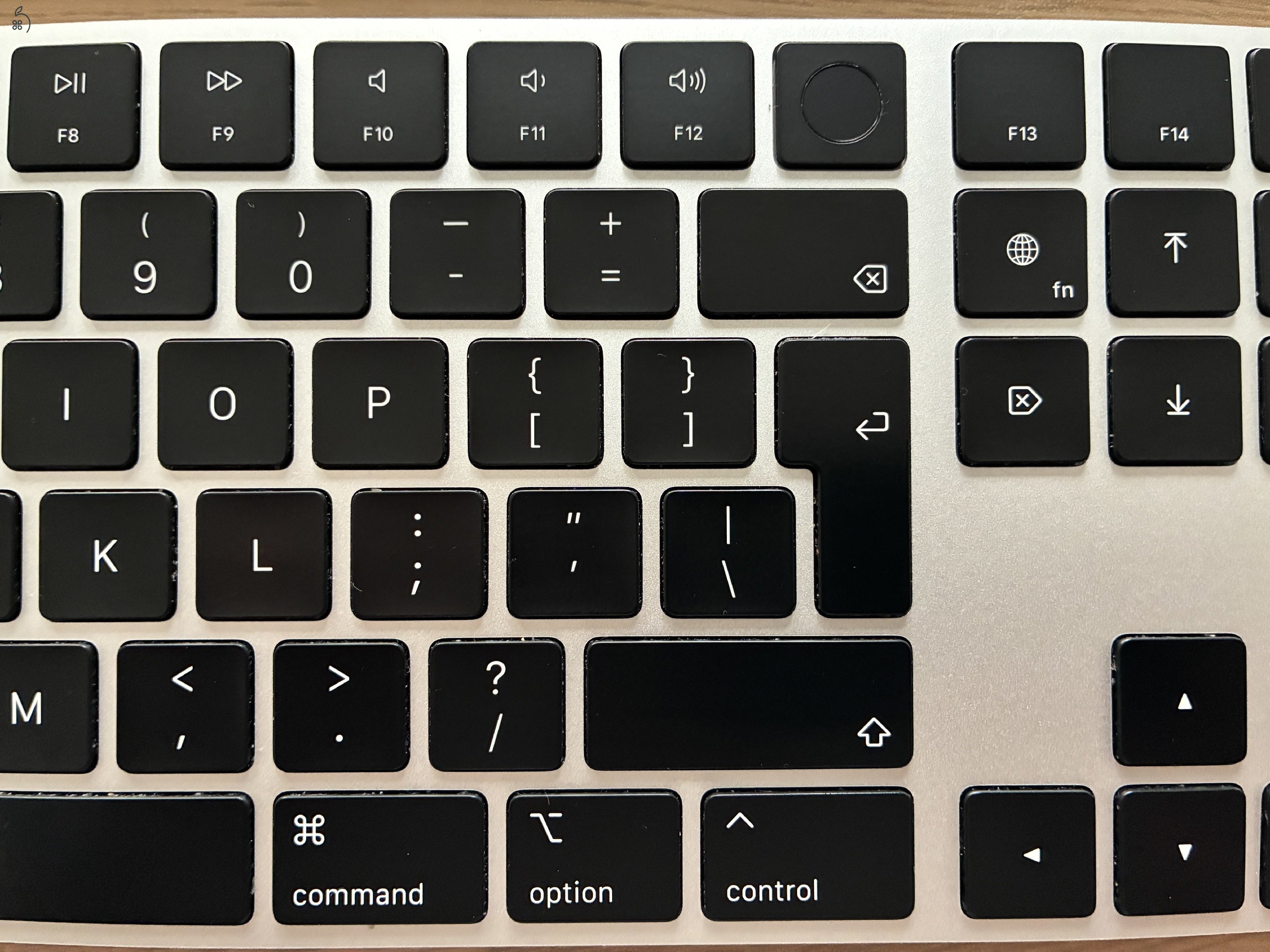 Apple Magic Keyboard Touch ID (fekete, számbillentyűzettel) + Magic Mouse 2 + ergonómikus egér ház
