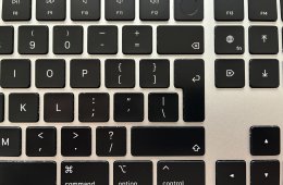 Apple Magic Keyboard Touch ID (fekete, számbillentyűzettel) + Magic Mouse 2 + ergonómikus egér ház
