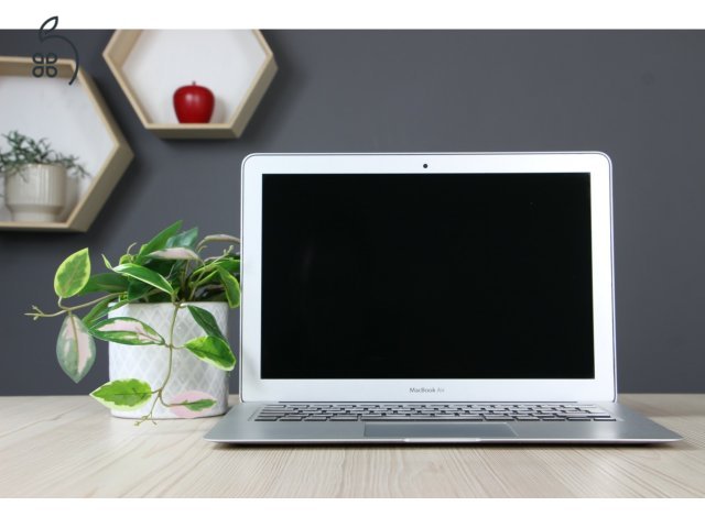 MacBook Air 13” (2017) – Megbízható, klasszikus választás a mindennapokra