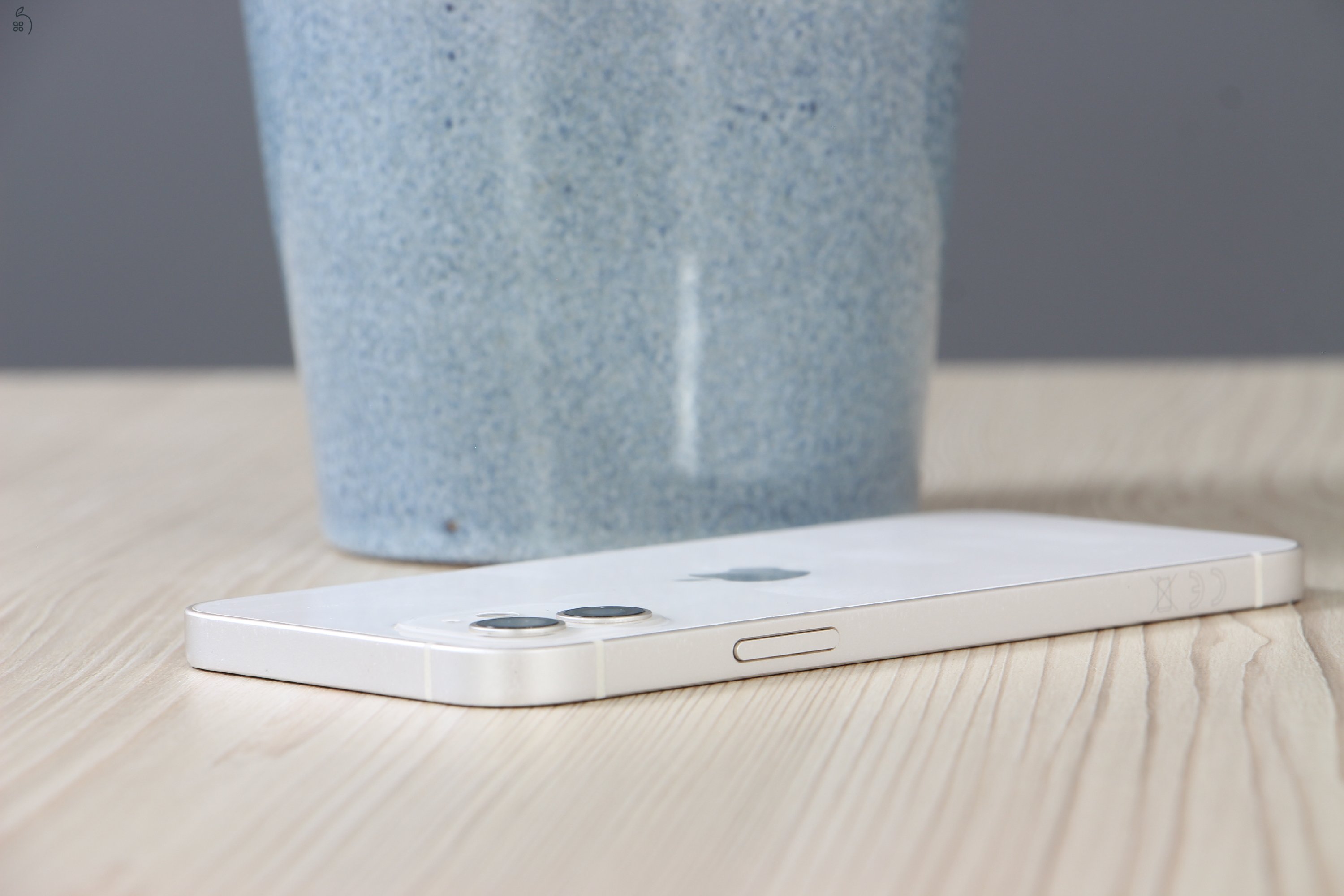 iPhone 12 64GB fehér B US-7050