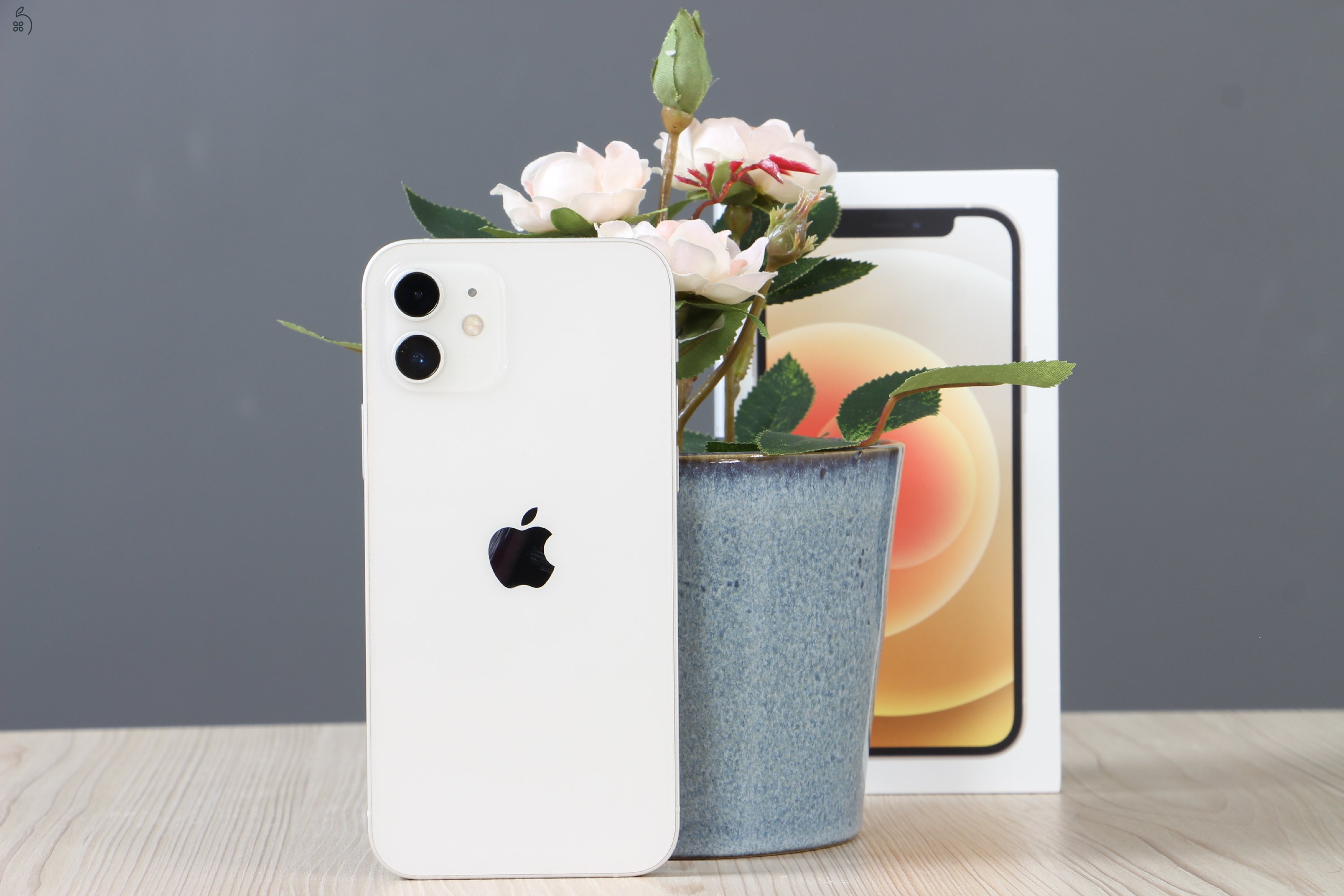 iPhone 12 64GB fehér B US-7050
