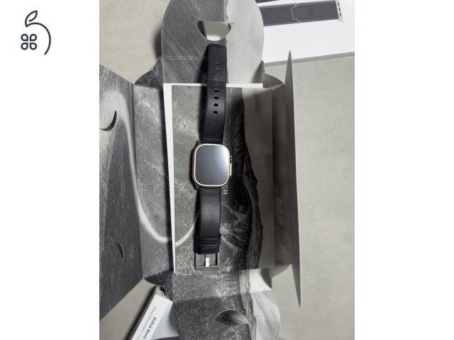 Apple Watch Ultra 2 GPS + Cellular, 49 mm-es titántok, kék-fekete Terep pánt – M/L + Ajándék Nomad szíj