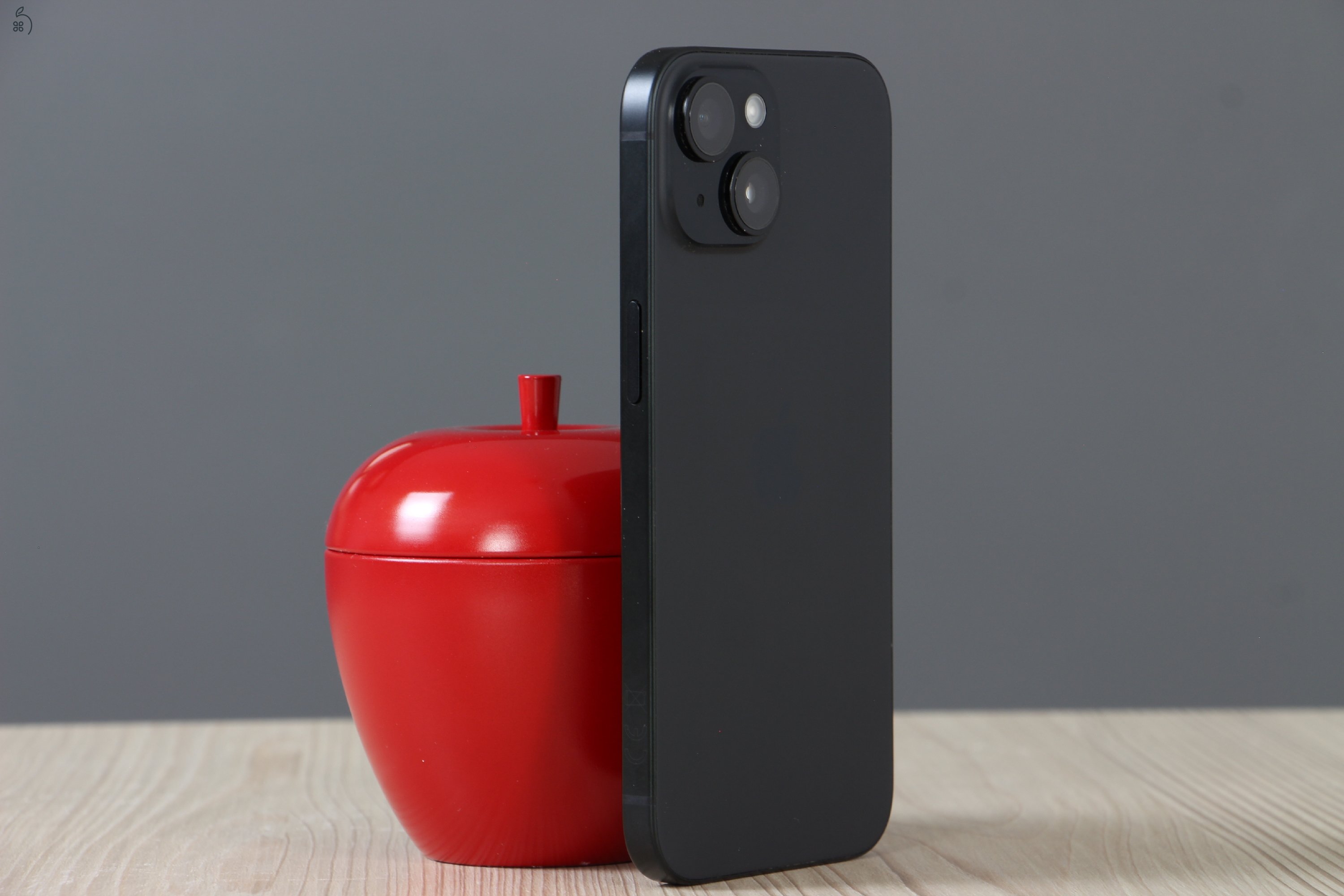 Apple iPhone 15 128GB asztrofekete A US-7039