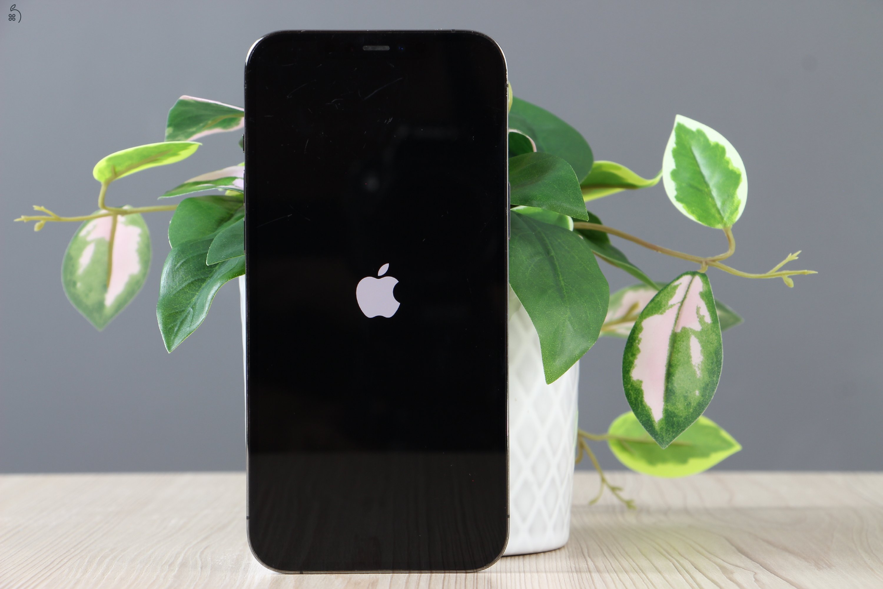 Apple iPhone 12 Pro Max 128GB asztrofekete C+ US-7003