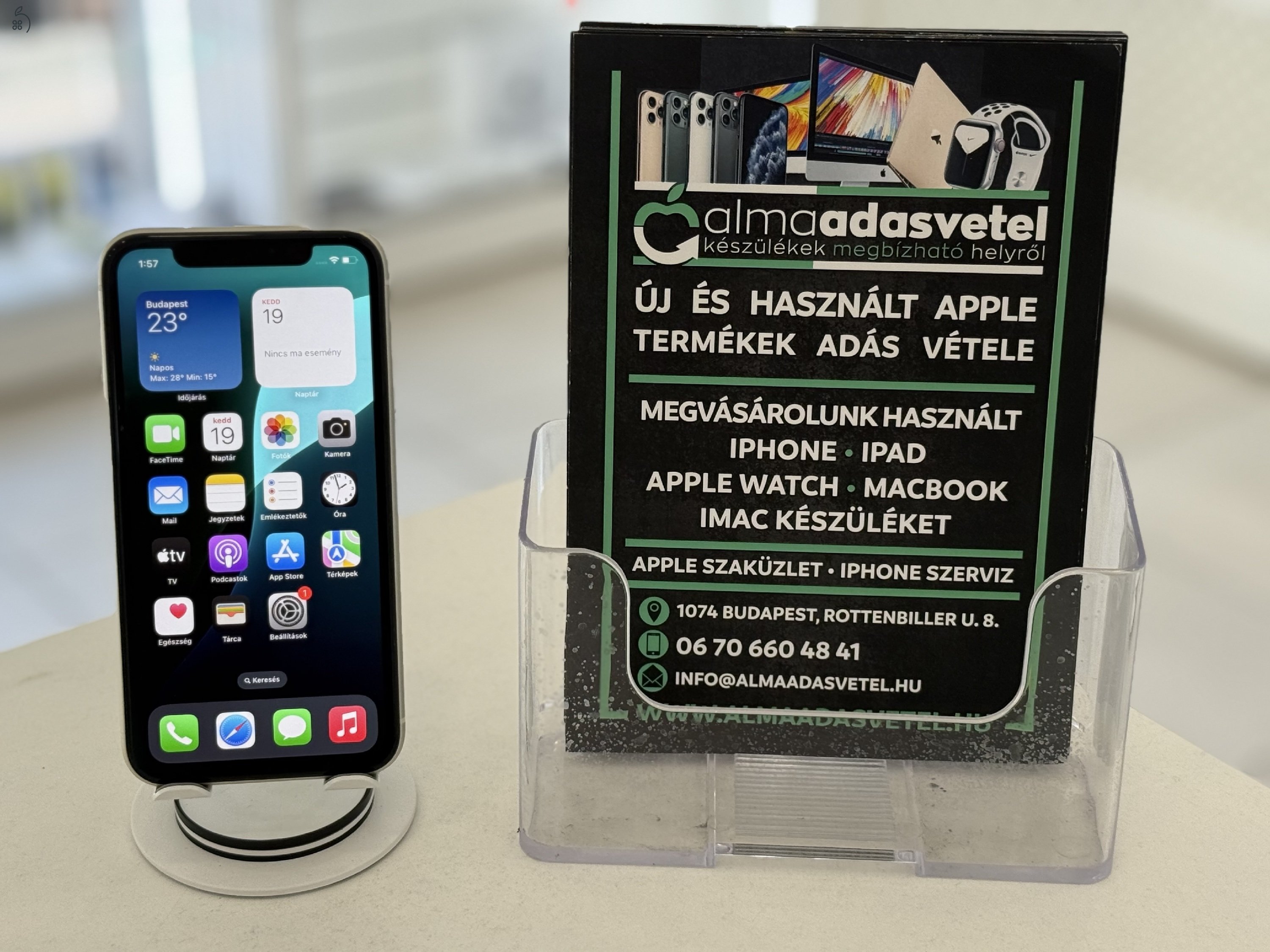 iPhone 11 64GB Független Újszerű/1-3 hónap gar./Akku 100%/p4422