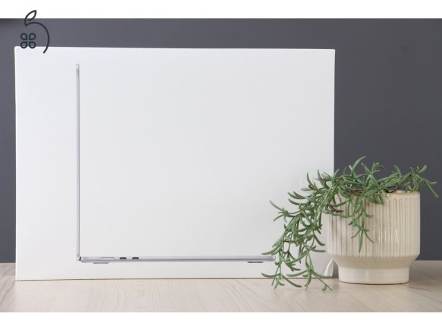 Eladó: MacBook Air 15” M4 – 16GB / 256GB