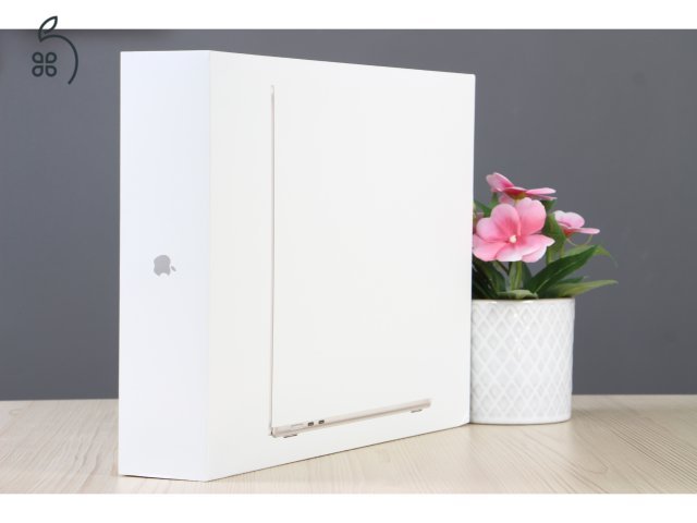 ÚJ Apple Macbook Air 15