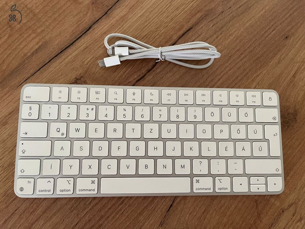 Magic Keyboard A2450 magyar
