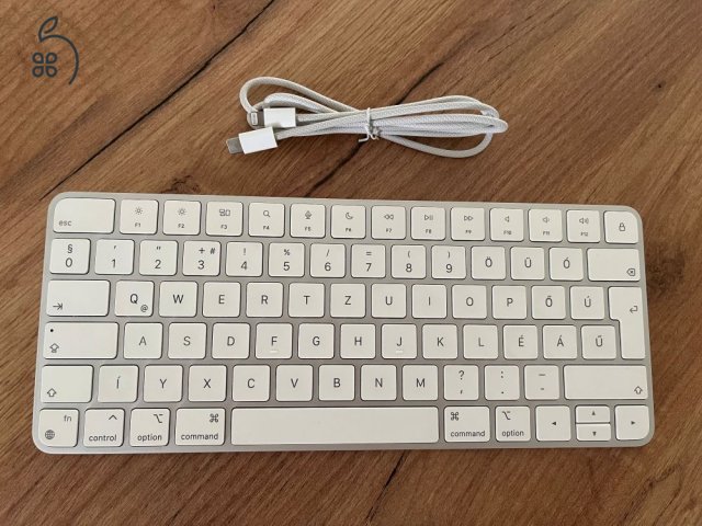 Magic Keyboard A2450 magyar