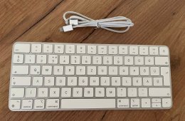 Magic Keyboard A2450 magyar