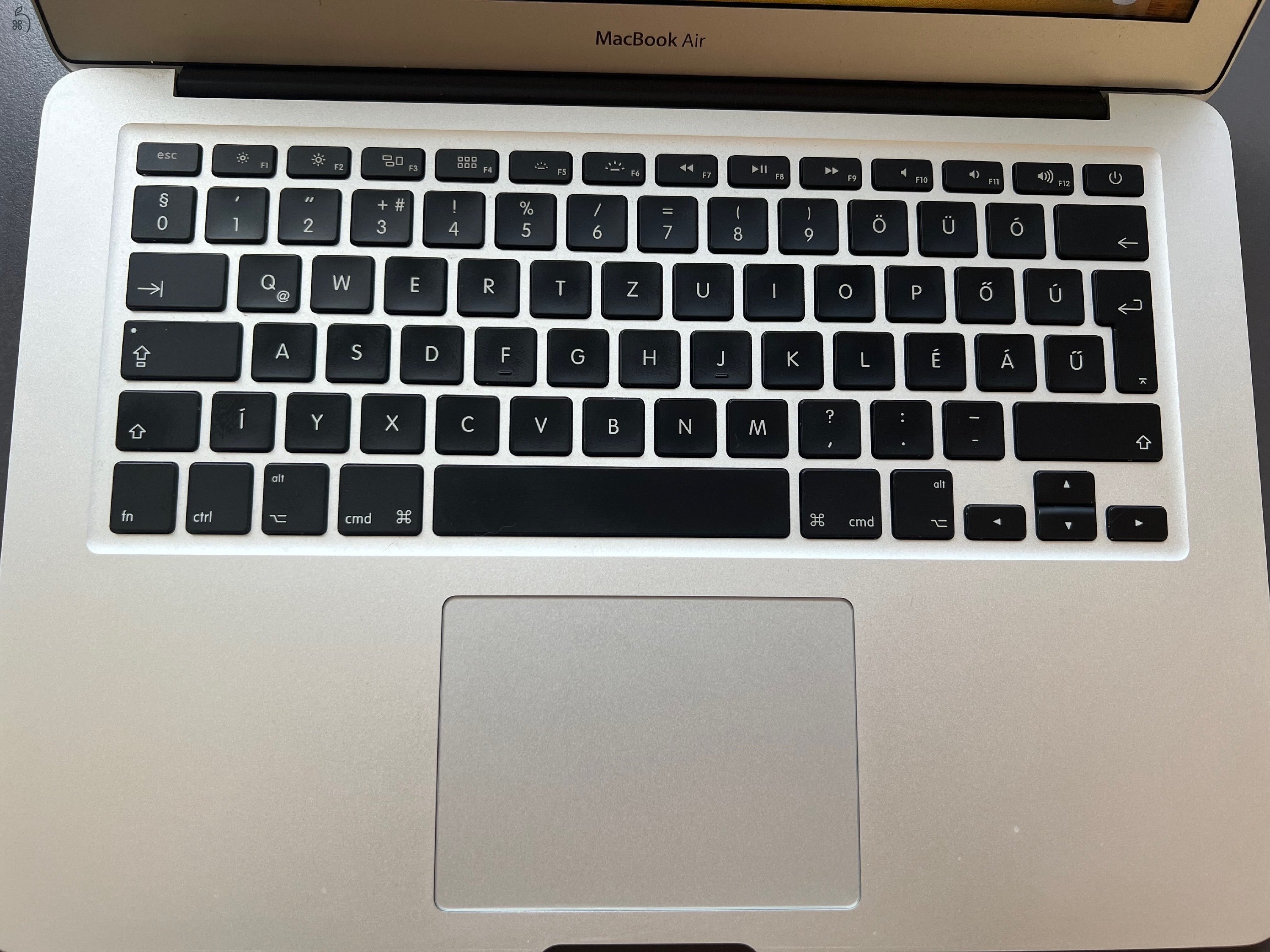 Eladó MacBook Air 