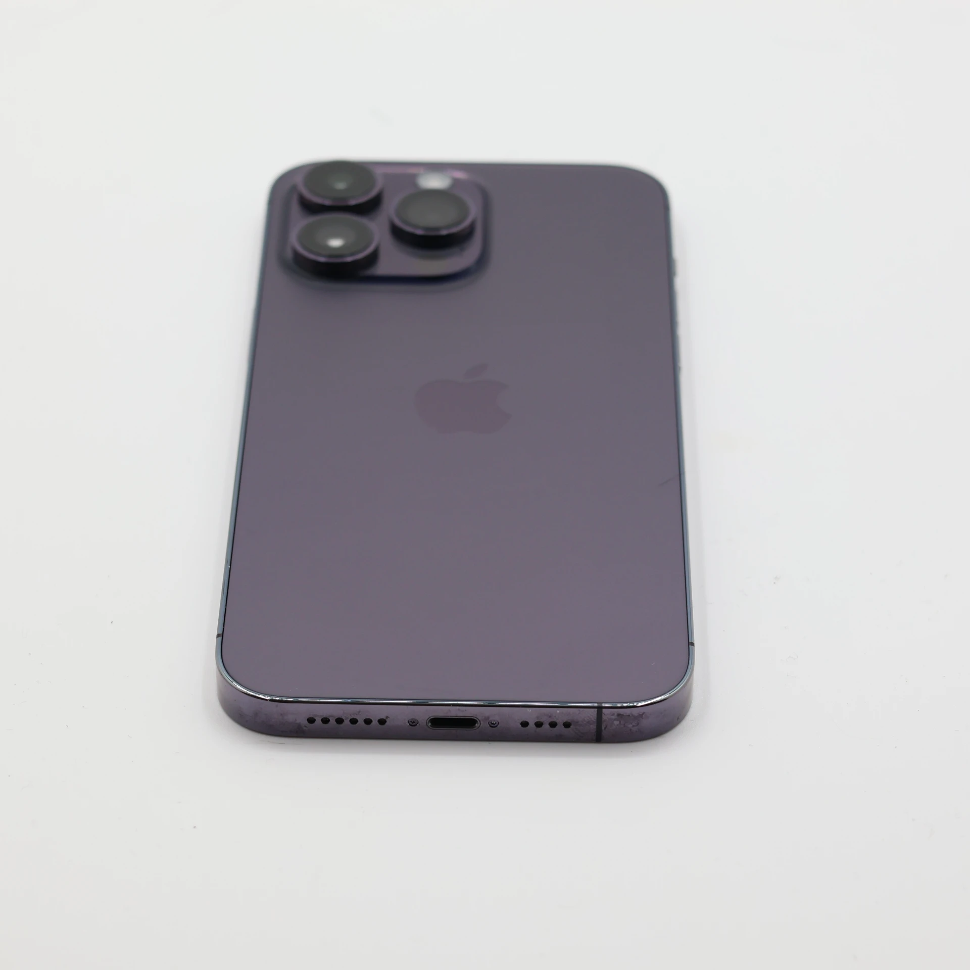+ Ajándékkal és 1 év garanciával! Felújított iPhone 14 Pro Max 128 GB Purple