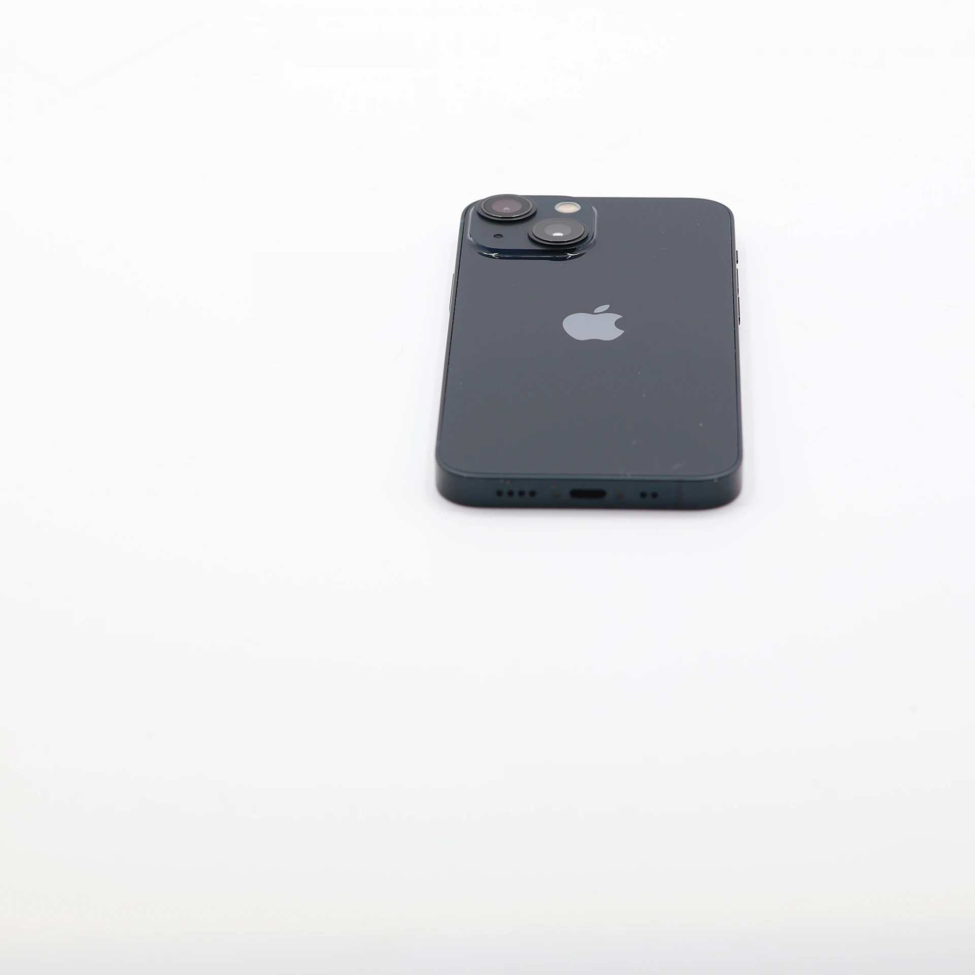 + Ajándékkal és 1 év garanciával! Felújított iPhone 13 Mini 128 GB Midnight