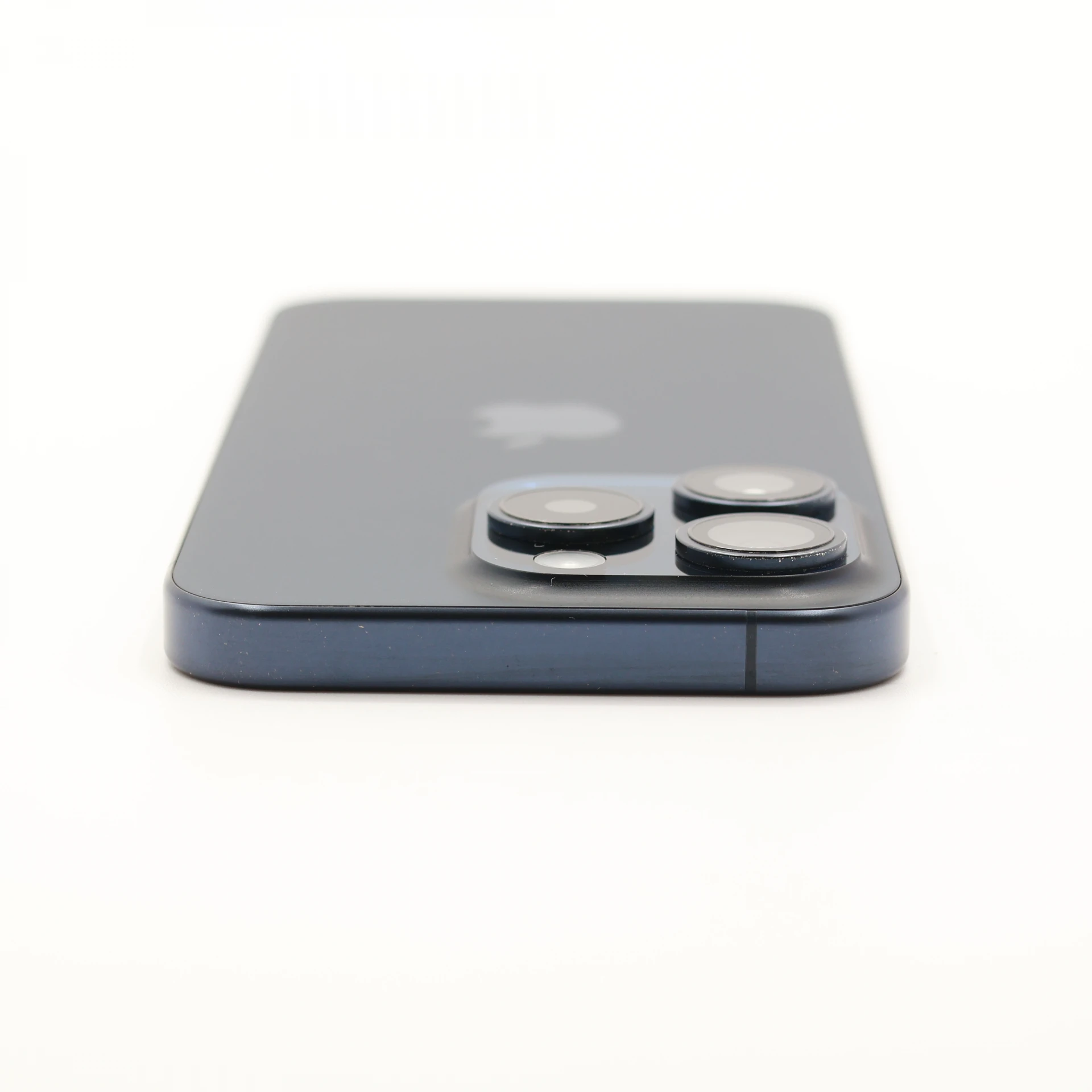 + Ajándékkal és 1 év garanciával! Felújított iPhone 15 Pro 128 GB Blue Titanium