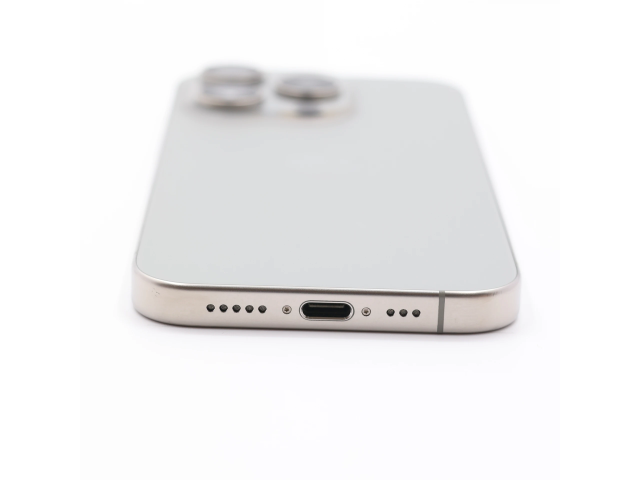 + Ajándékkal és 1 év garanciával! Felújított iPhone 15 Pro 128 GB Natural Titanium