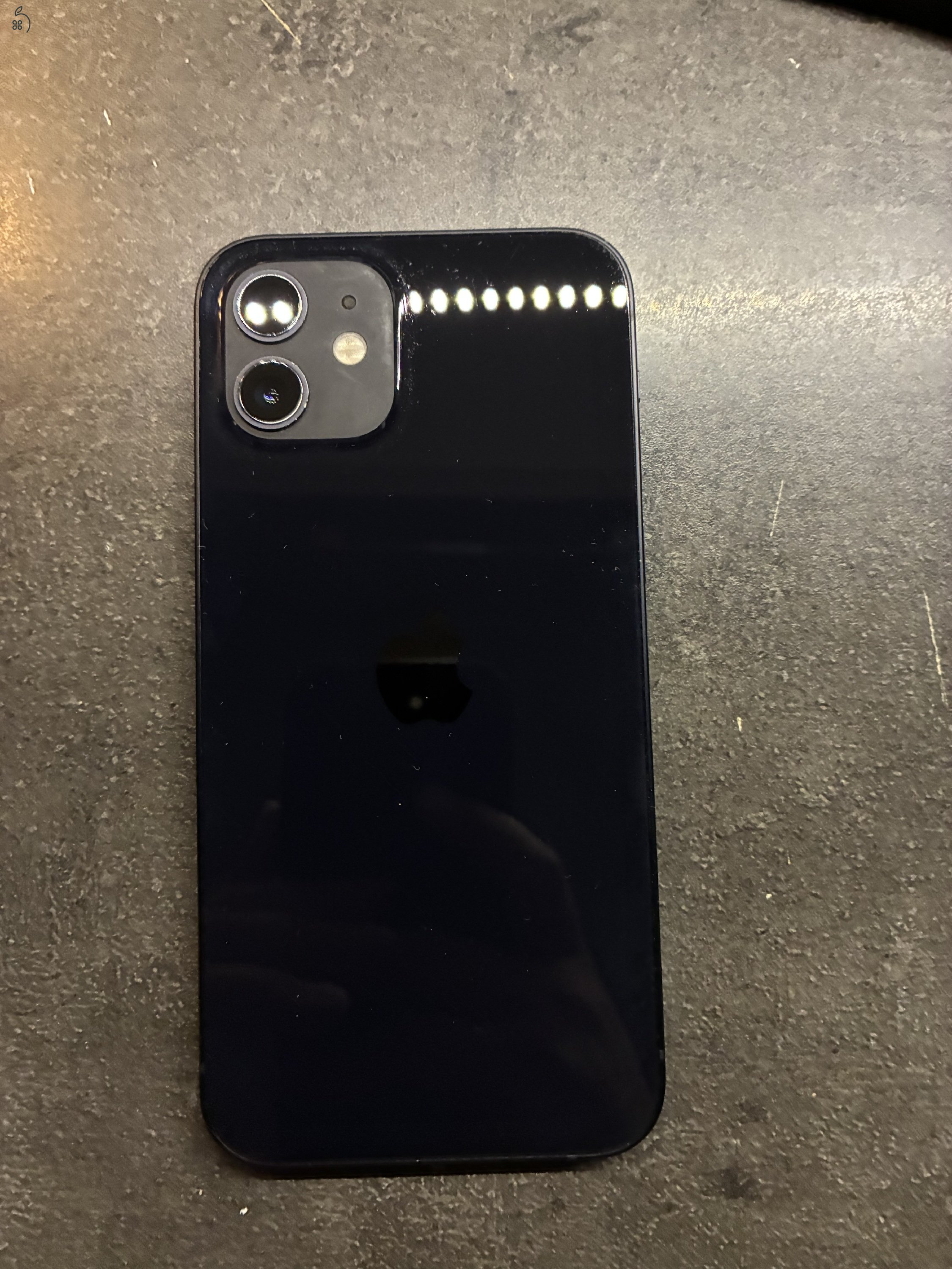 Eladó iPhone 12