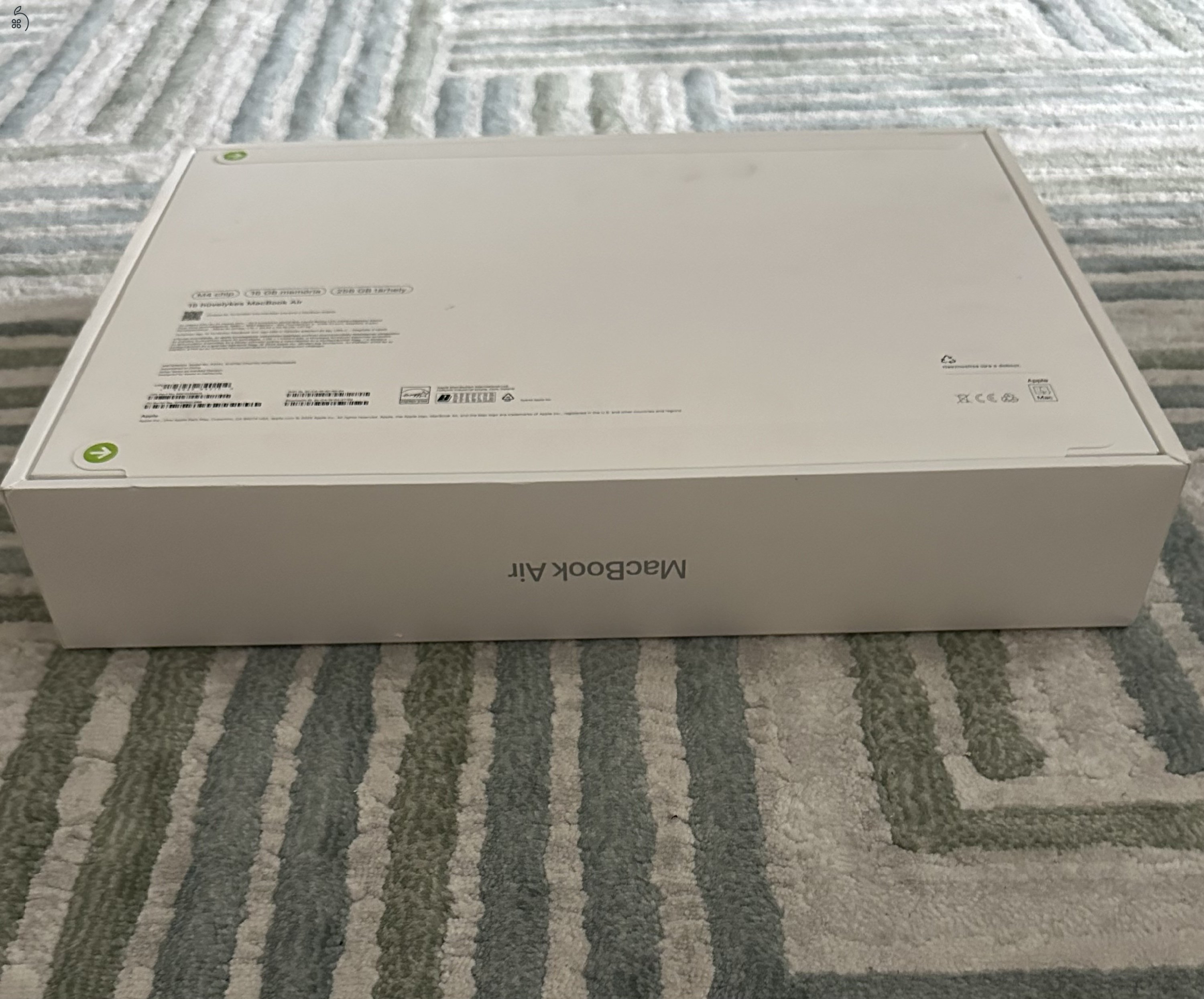 ÚJ, bontatlan MacBook AIR 15,3” M4 CHIP 16GB/256GB MAGYAR! 1 év Apple garancia!