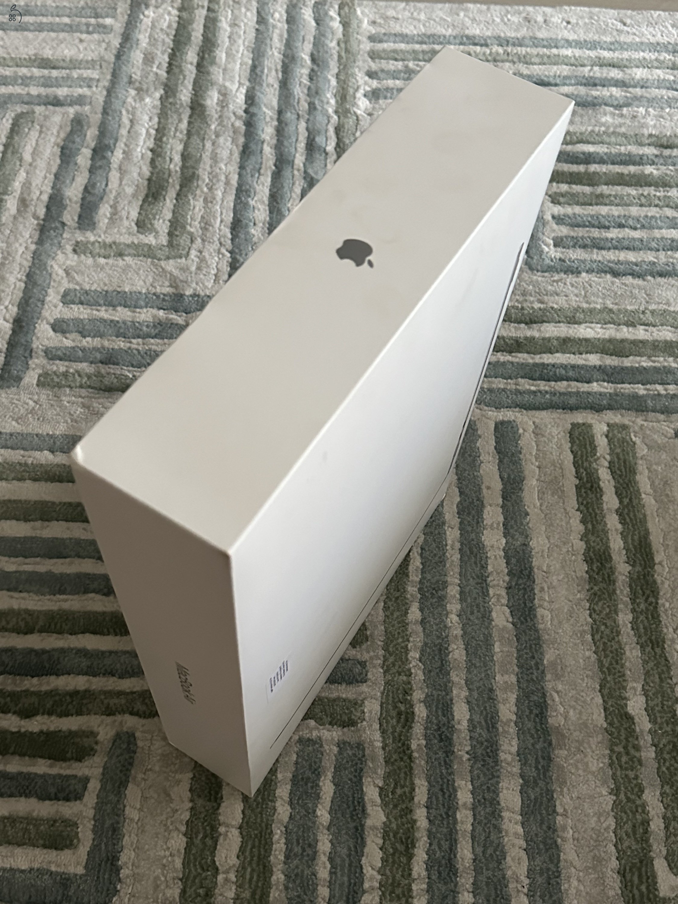 ÚJ, bontatlan MacBook AIR 15,3” M4 CHIP 16GB/256GB MAGYAR! 1 év Apple garancia!