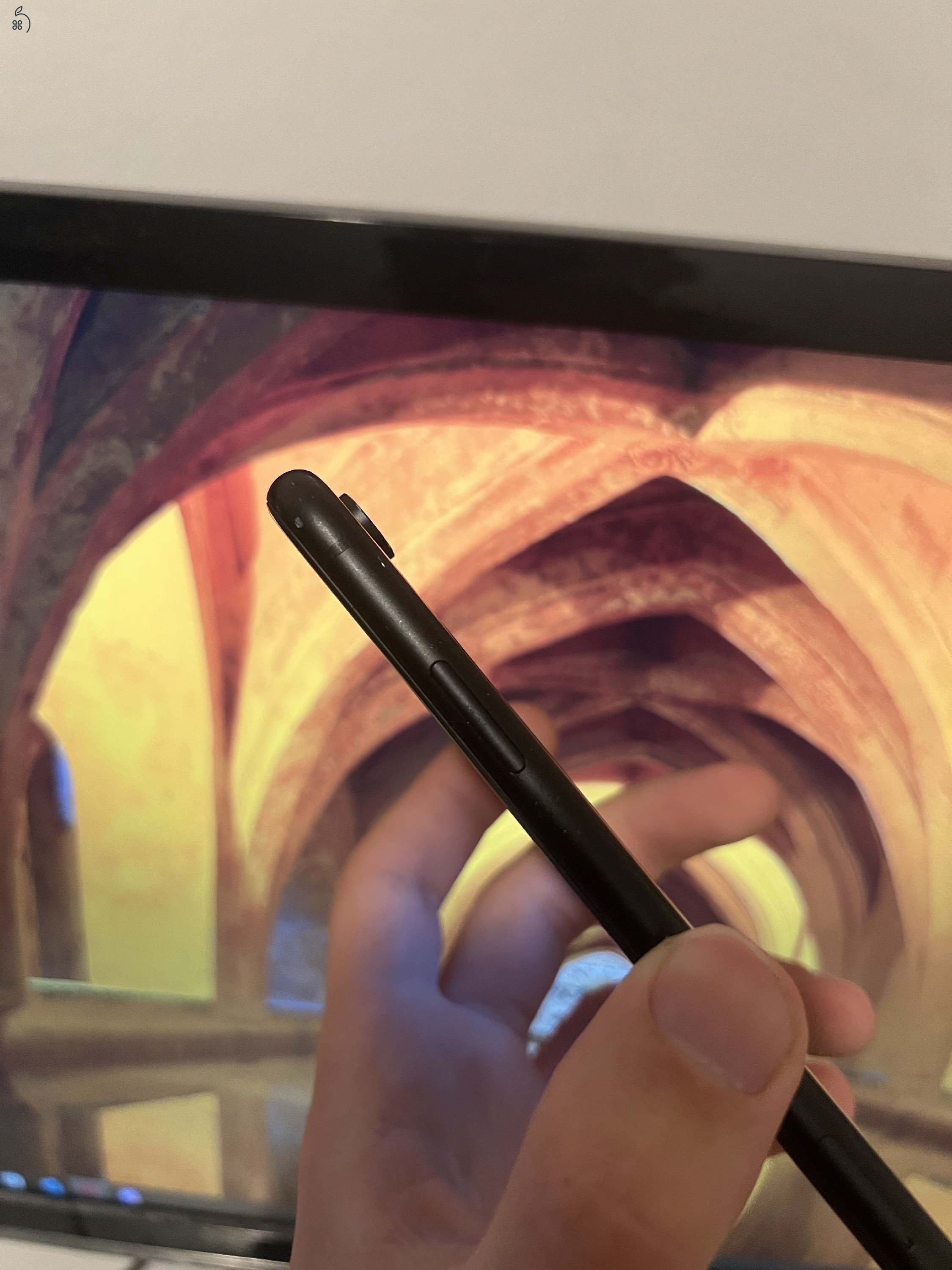 ELADÓ! iPhone XR 64 GB KIHAGYHATATLAN ÁRON 