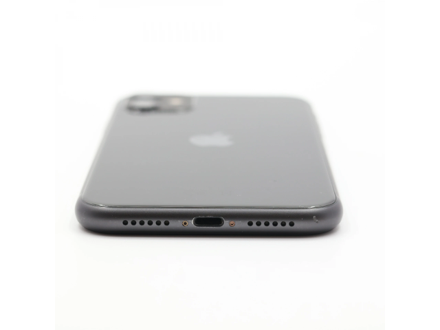 + Ajándékkal és 1 év garanciával! Felújított iPhone 11 64 GB Black