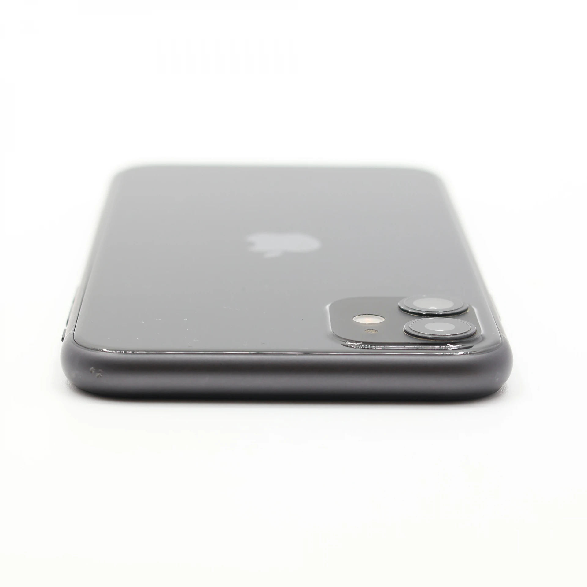 + Ajándékkal és 1 év garanciával! Felújított iPhone 11 64 GB Black