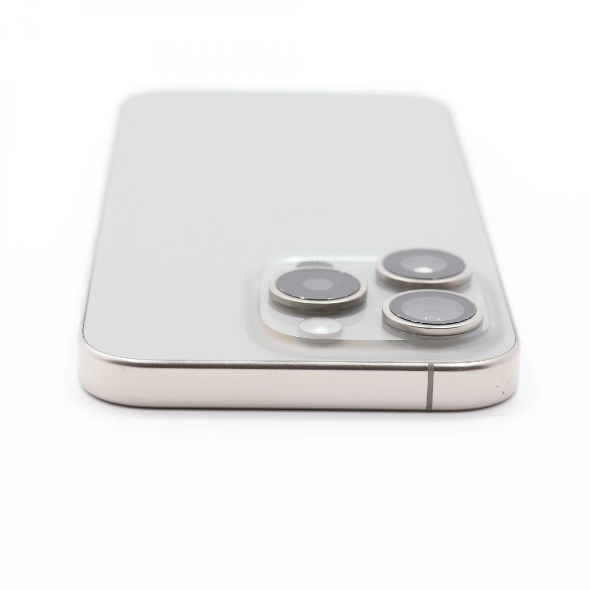 + Ajándékkal és 1 év garanciával! Felújított iPhone 15 Pro 128 GB Natural Titanium