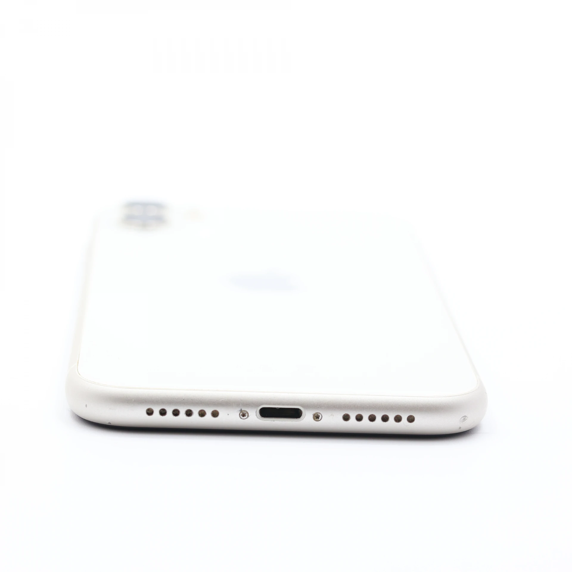 + Ajándékkal és 1 év garanciával! Felújított iPhone 11 64 GB White