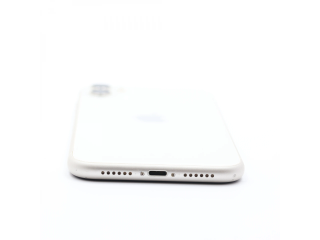 + Ajándékkal és 1 év garanciával! Felújított iPhone 11 64 GB White