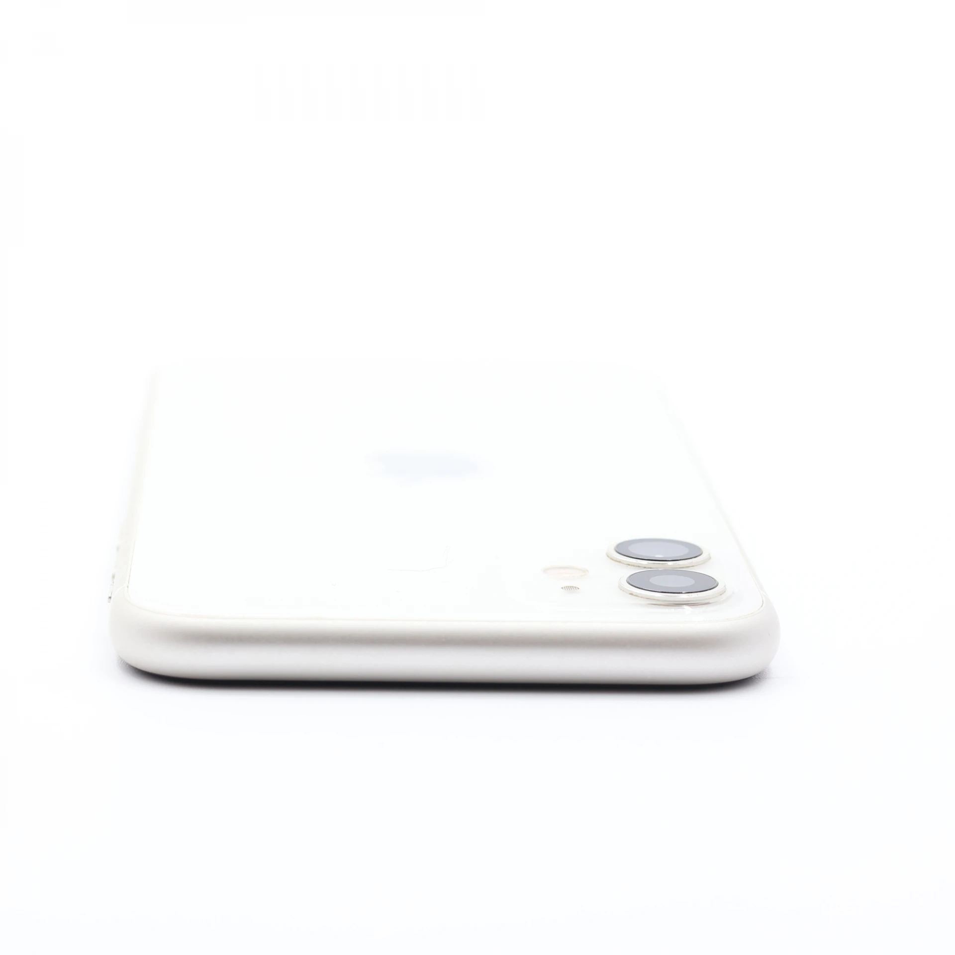 + Ajándékkal és 1 év garanciával! Felújított iPhone 11 64 GB White