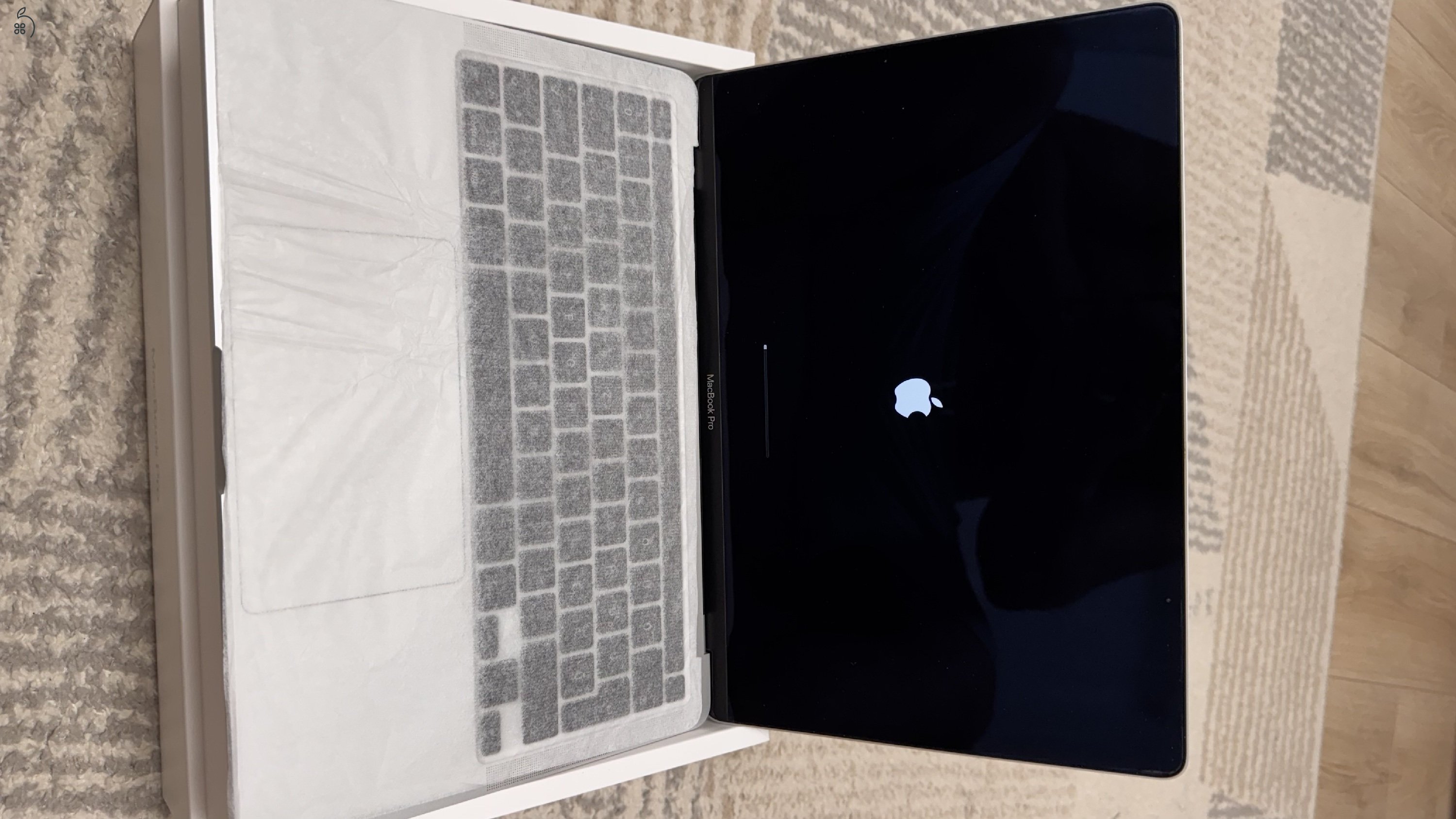 MacBook Pro M1 (13”, 8GB/256GB, 88% akkumulátor)