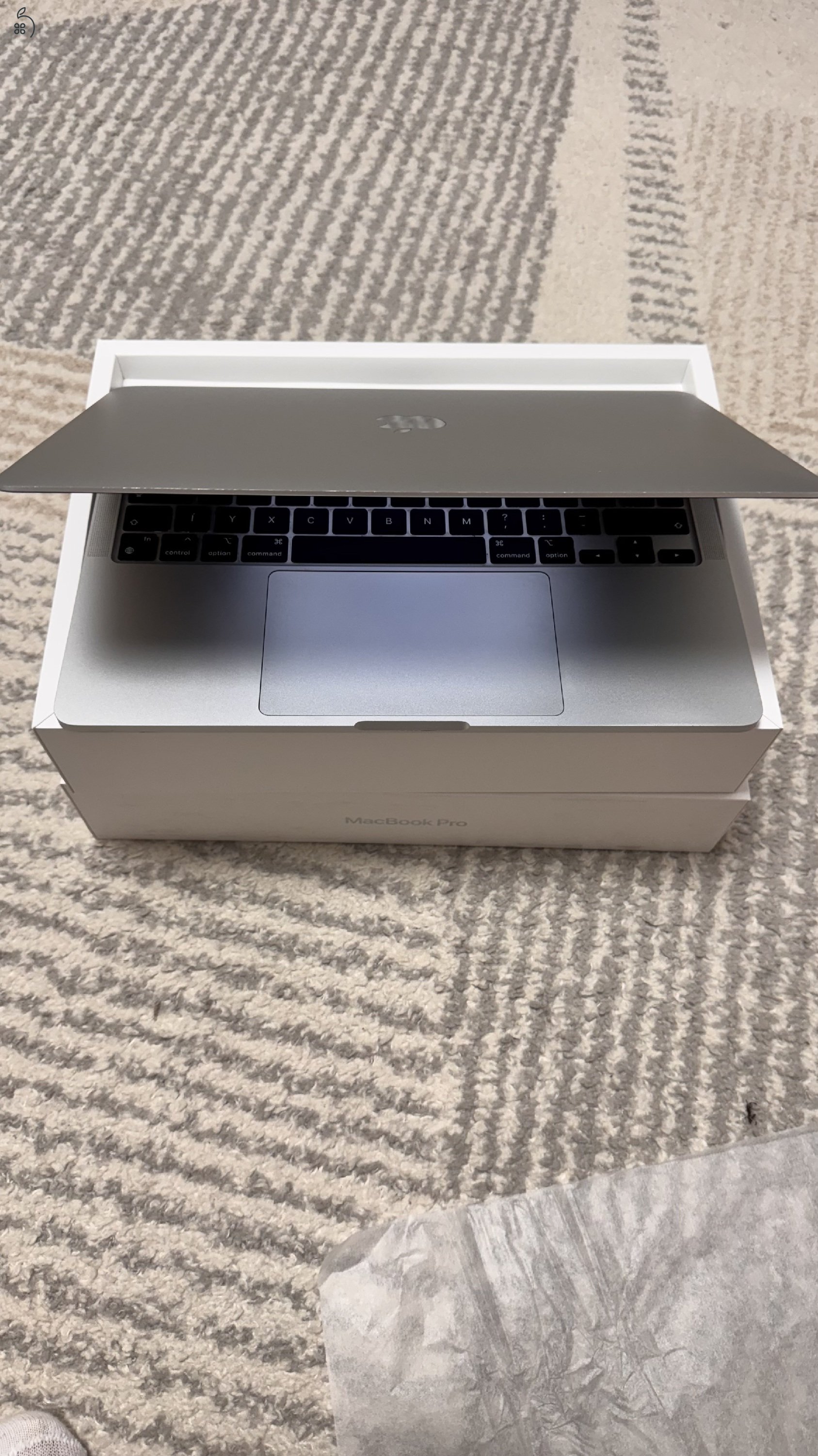 MacBook Pro M1 (13”, 8GB/256GB, 88% akkumulátor)