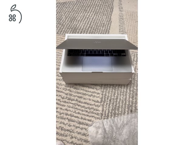 MacBook Pro M1 (13”, 8GB/256GB, 88% akkumulátor)