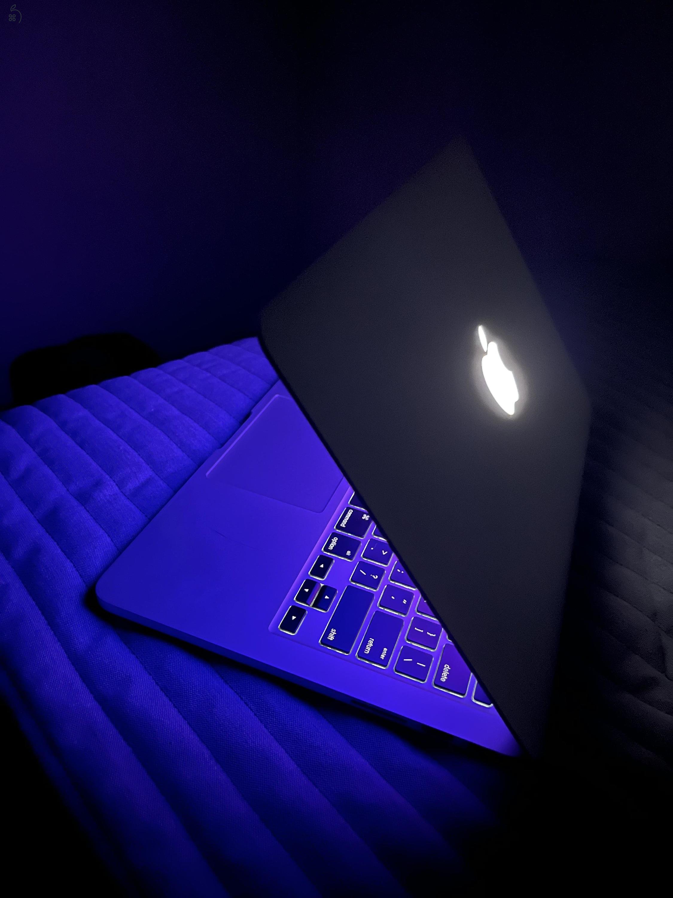 MacBook Pro 13