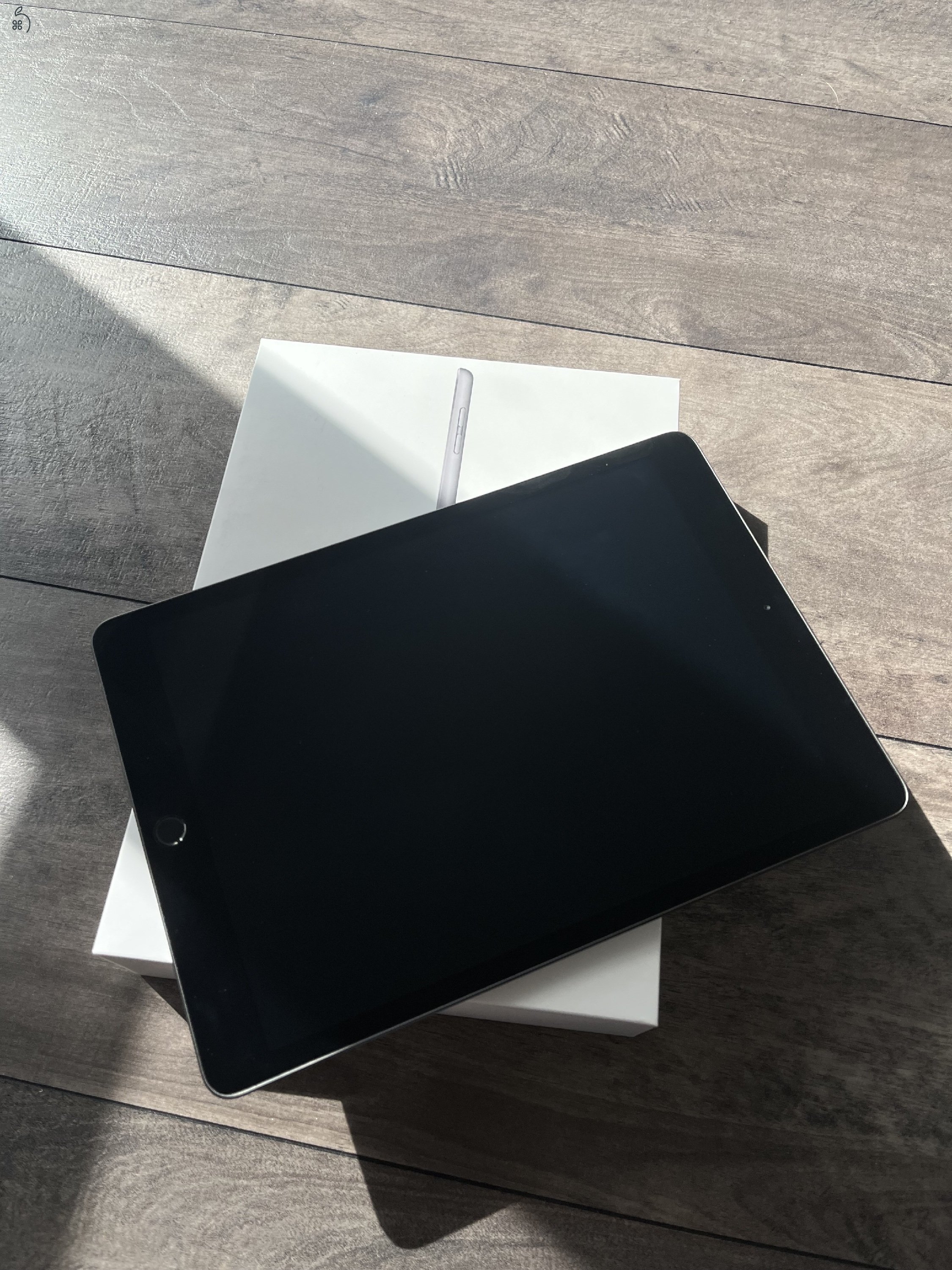 ipad 8th gen 32GB + 1. generációs apple pencil