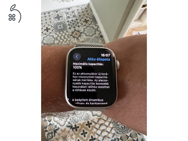 Apple Watch Series 10 - újszerű állapotban