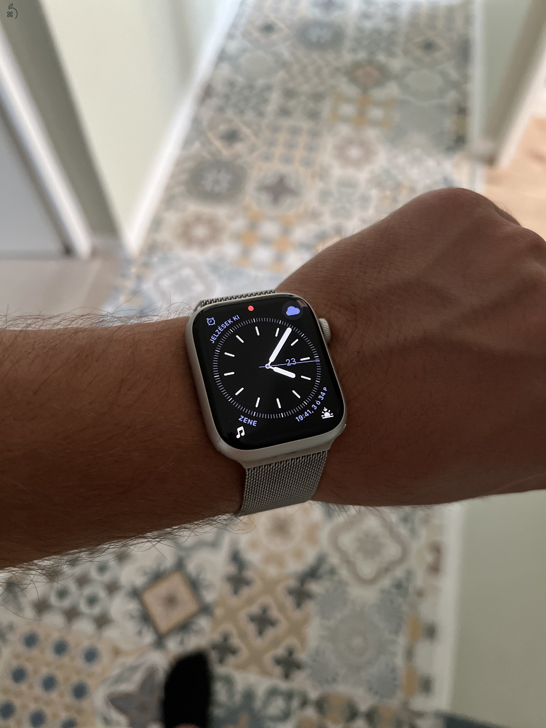 Apple Watch Series 10 - újszerű állapotban