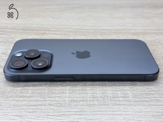 Újszerű iPhone 15 Pro 128 GB kék titán, független