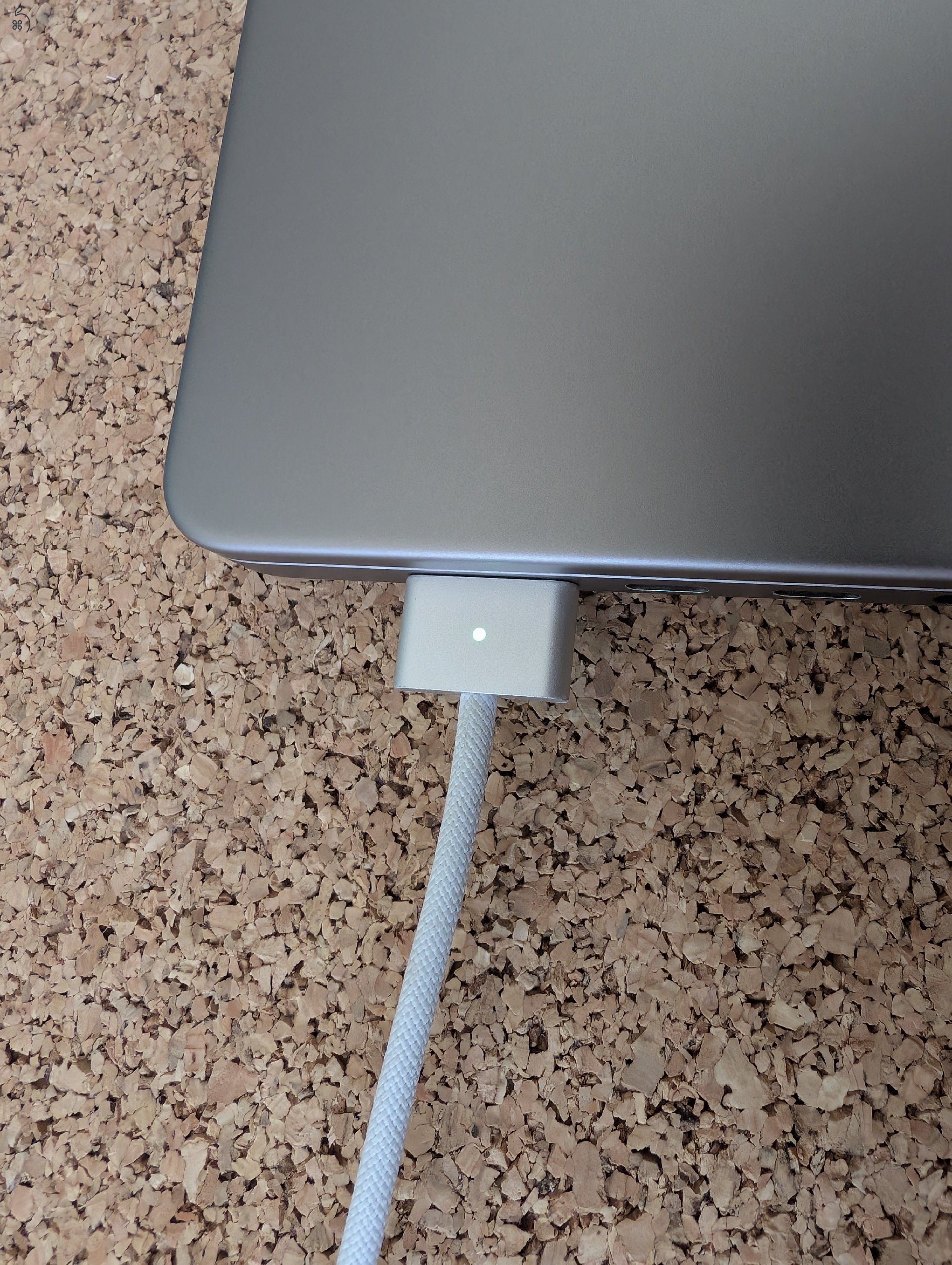 MacBook Pro 16-inch M1 Pro 16GB 512GB SSD - Magyar billentyűzet - Space Gray/asztroszürke - doboz