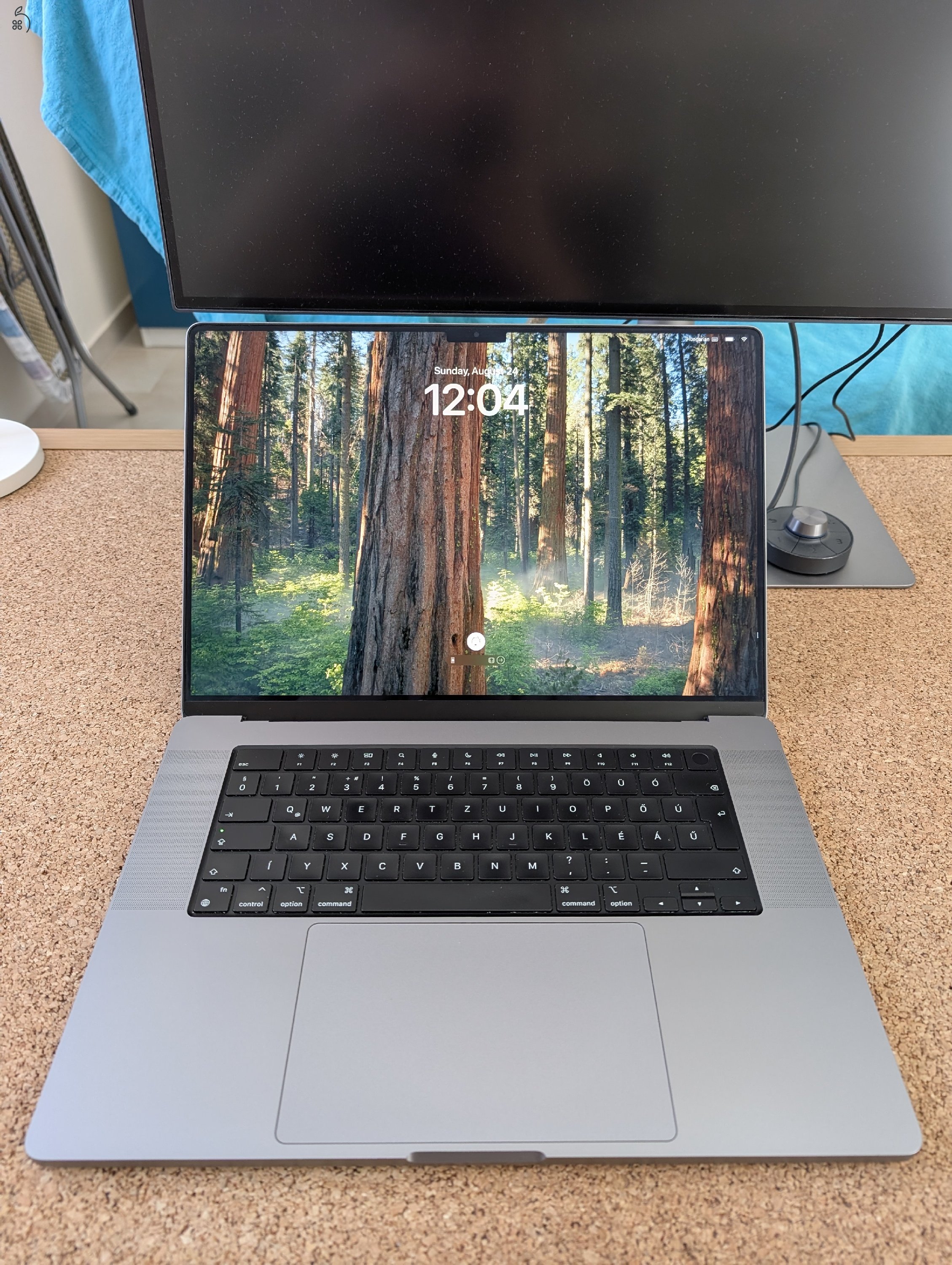 MacBook Pro 16-inch M1 Pro 16GB 512GB SSD - Magyar billentyűzet - Space Gray/asztroszürke - doboz