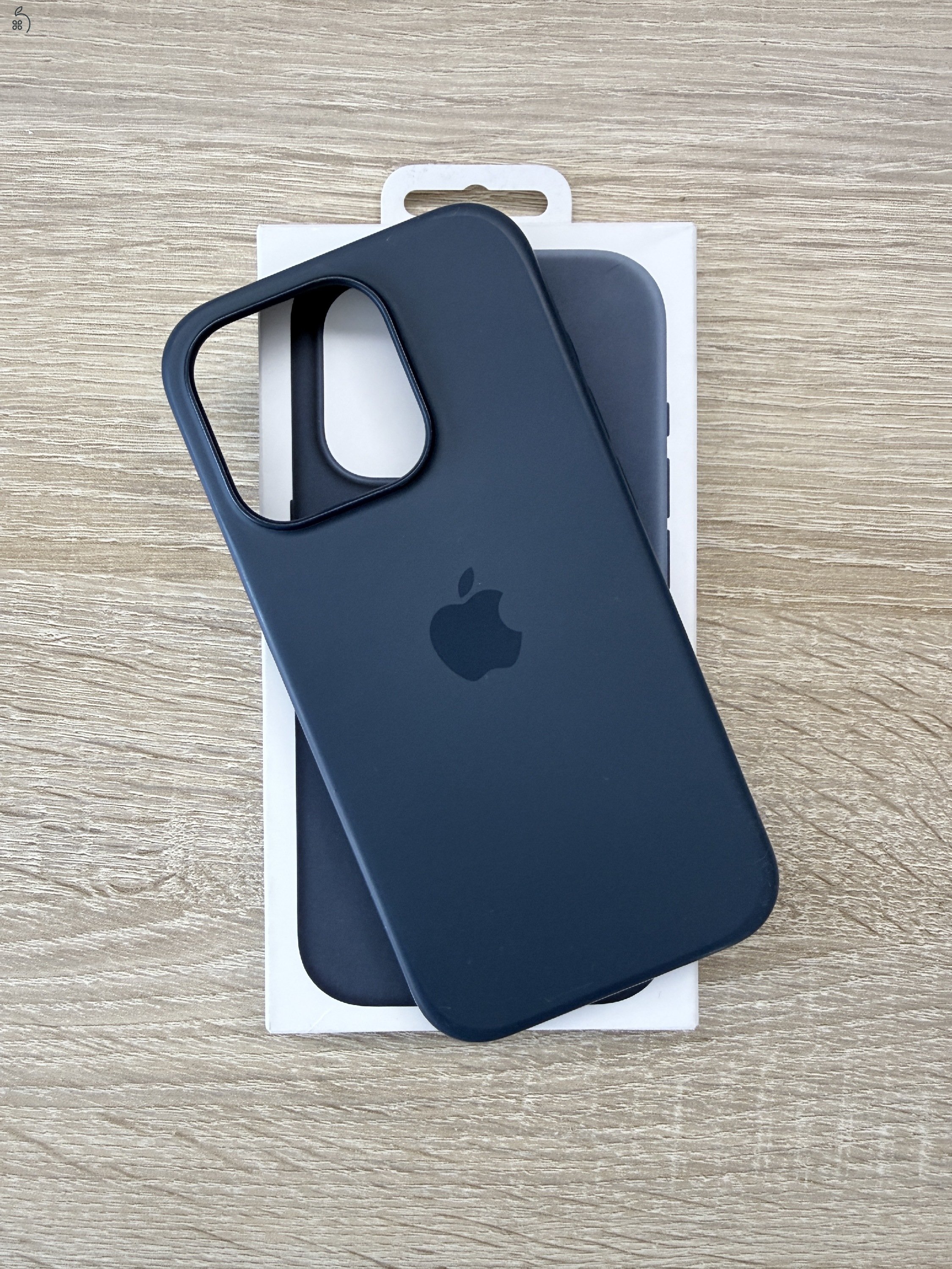 Eredeti Apple iPhone 15 Pro viharkék MagSafe szilikon tok