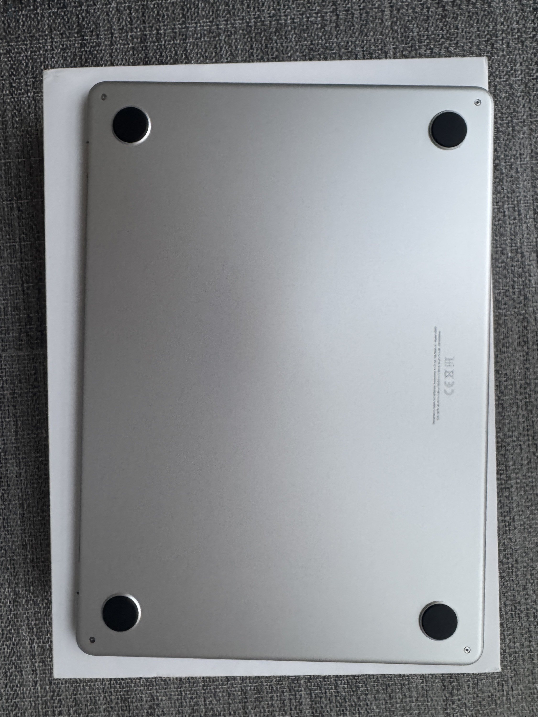 Macbook Air 13' M2 /8Gb ram/ 256Gb SSD