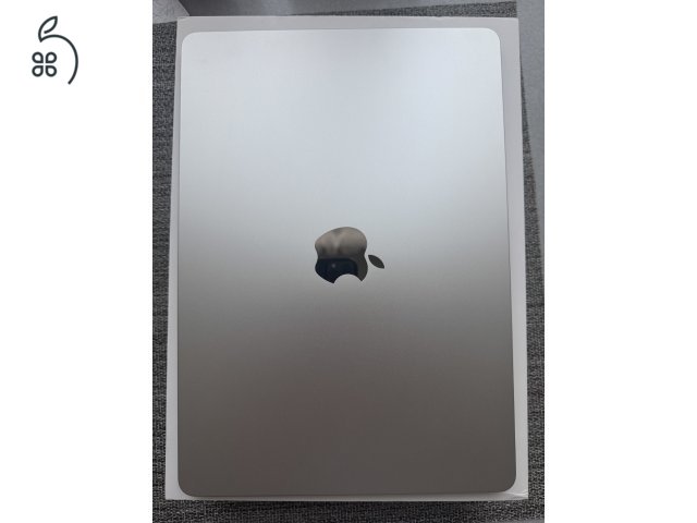 Macbook Air 13' M2 /8Gb ram/ 256Gb SSD