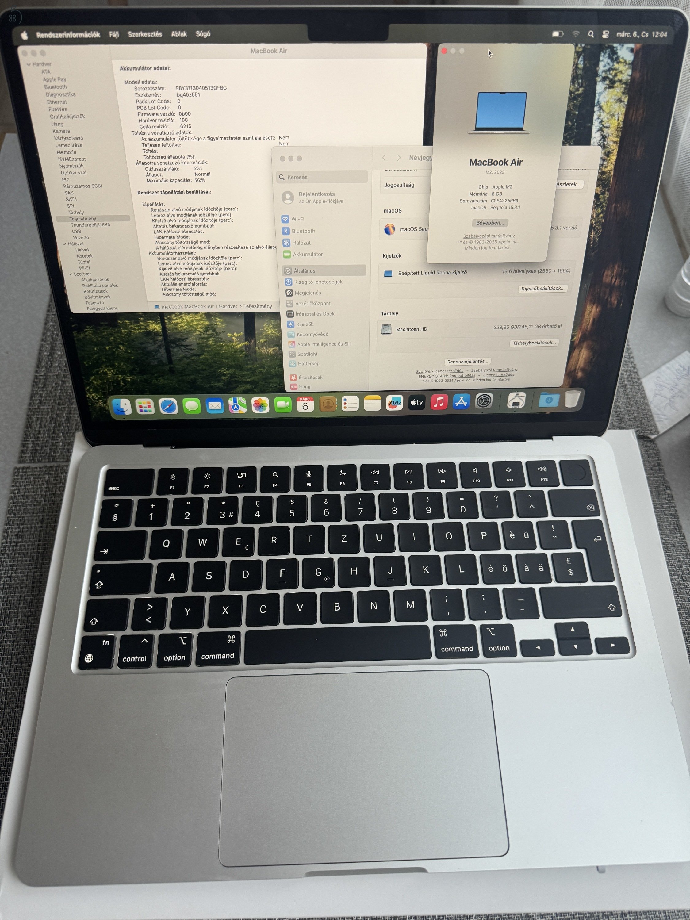 Macbook Air 13' M2 /8Gb ram/ 256Gb SSD