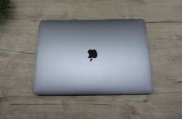 Apple Retina Macbook Pro 16 - 2019 - Használt karcmentes