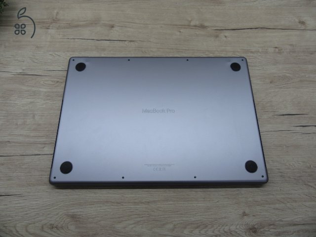Apple Macbook 16 M1 Pro - 2021 - Használt, szép állapot