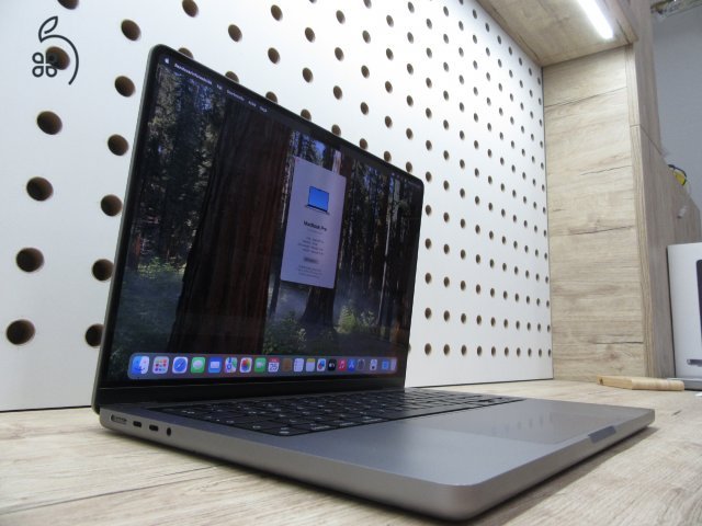 Apple Macbook 14 M1 Pro - 2021 - Használt, karcmentes