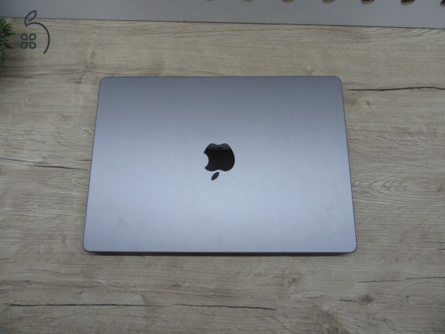 Apple Macbook 14 M1 Pro - 2021 - Használt, karcmentes